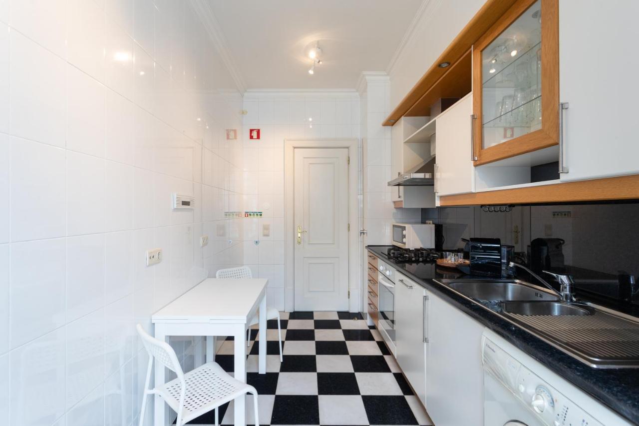 Living Chiado Apartment Lisboa Ngoại thất bức ảnh